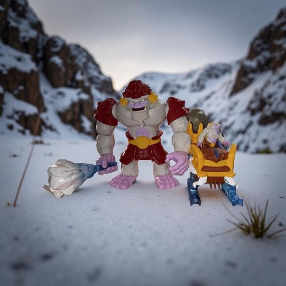 Fisher Price Imaginext Arctic Catapult & Yeti Giant 9" Action Figure Set - Picture 1 of 8